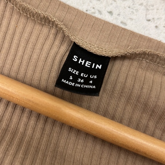 Shein | S Tan Long Sleeved Crop - Picture 3 of 3